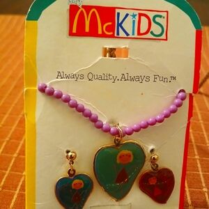 McDONALD'S McKIDS, BEST FRIENDS GOLD ENAMEL. PLASTIC MINI BEADS PIERCE.SET. GIRL